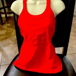Lulemon workout top!..awesome condition❤️